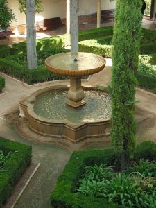 Bild Brunnen im Garten